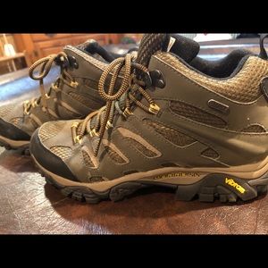 Men’s Merrell Moab Mid Waterproof Hiking Boot